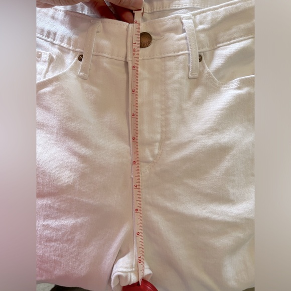 Levi’s size 12 - mid rise, skinny, cropped jeans in EUC - Picture 2 of 8